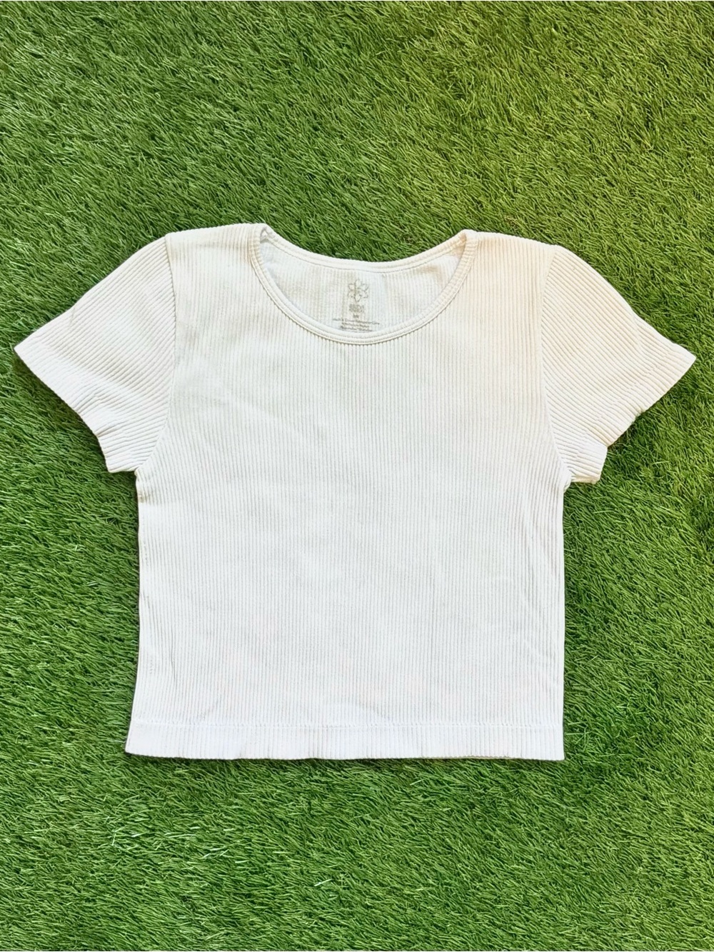 Aura White Ribbed Cropped T-Shirt Small